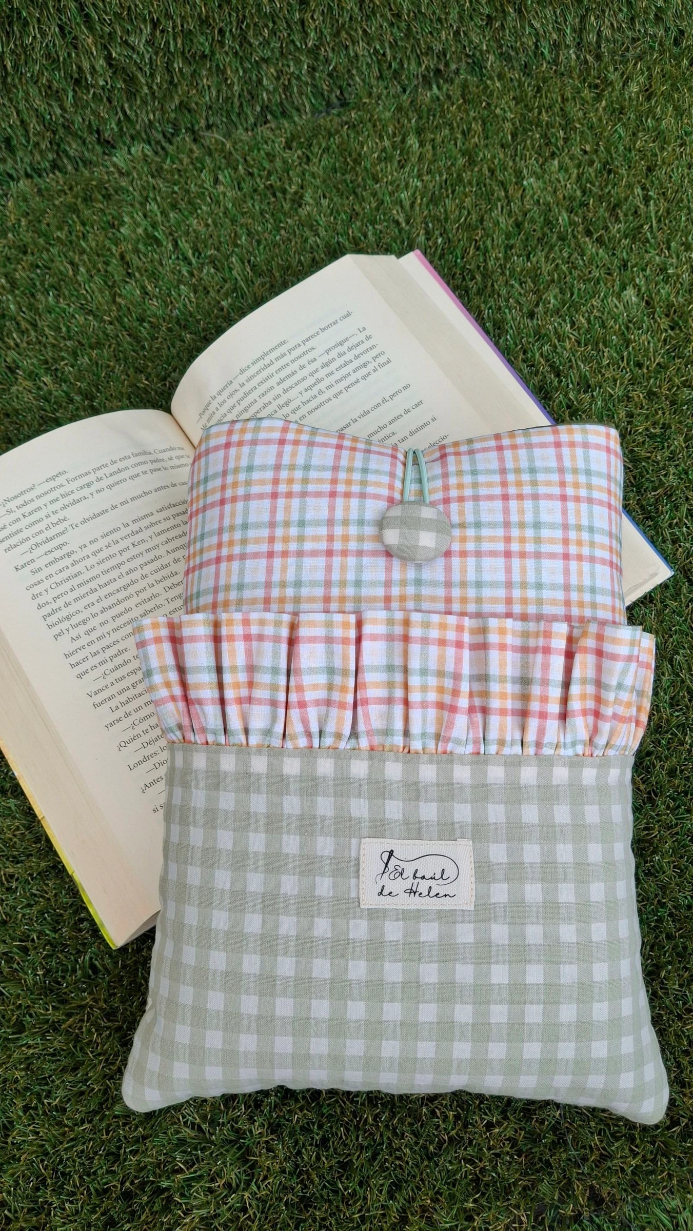 Funda para libro acolchada hecha a mano 